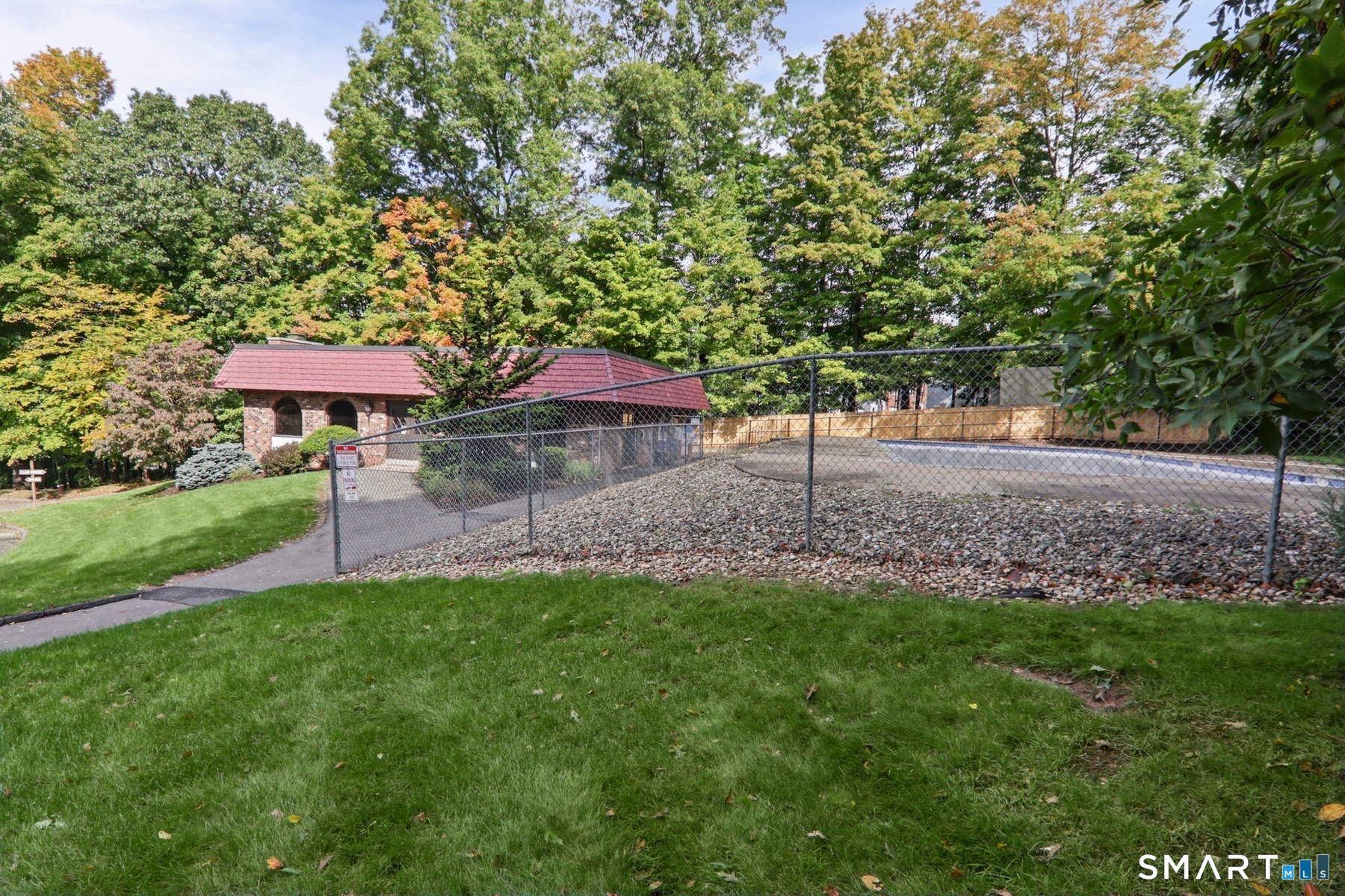 35 Woodsedge Drive Newington CT 06111