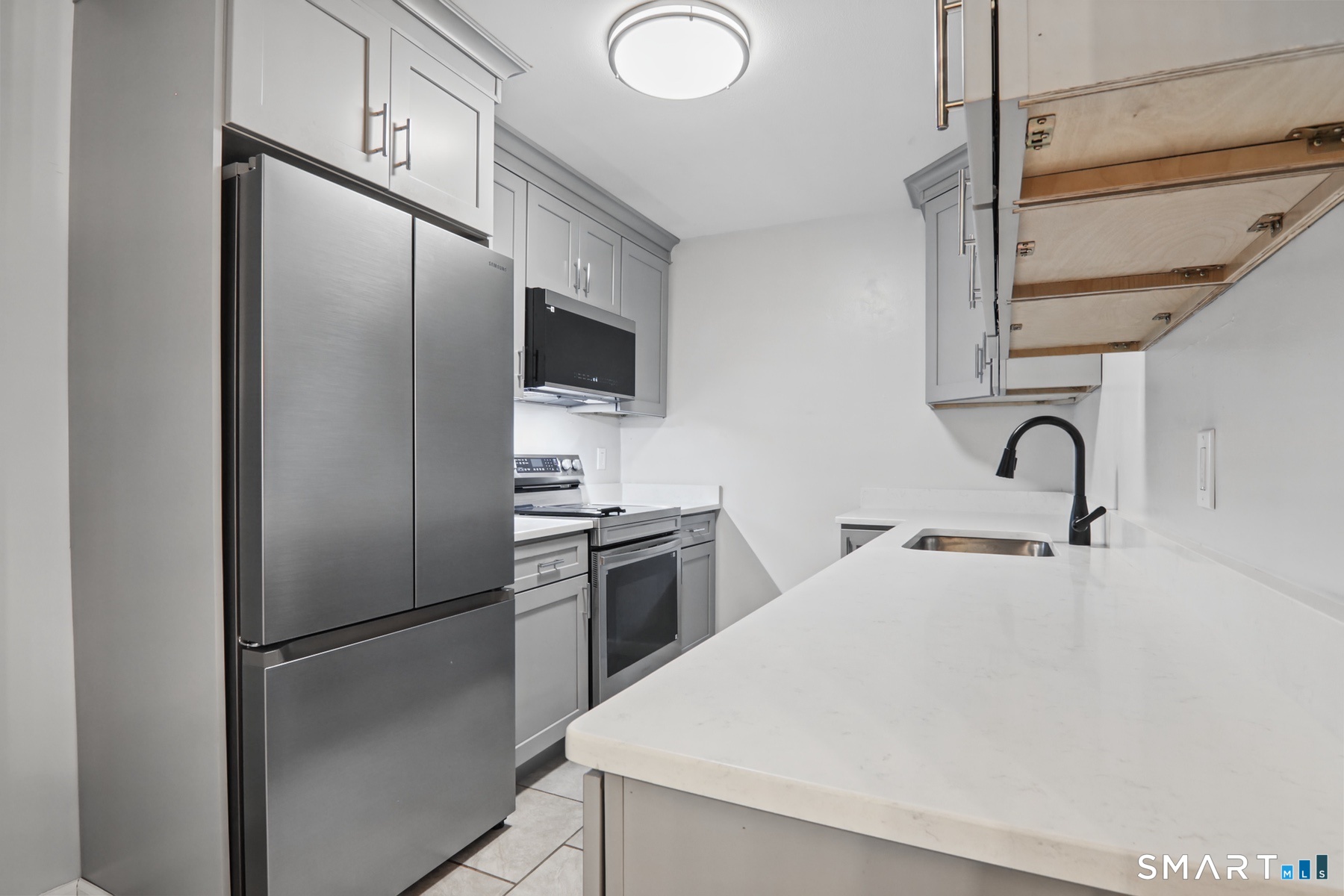 35 Woodsedge Drive Newington CT 06111