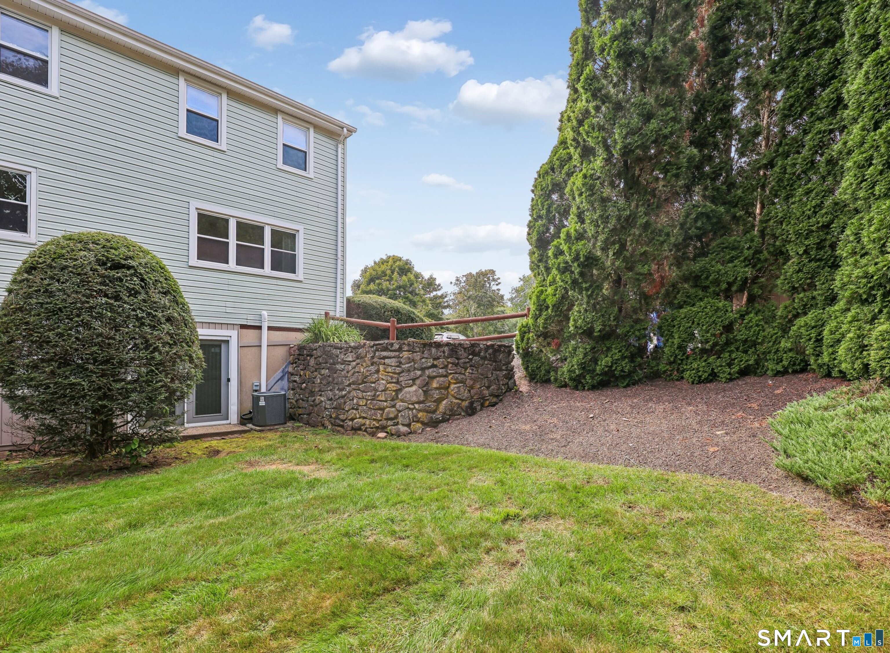 1 East Gate Lane Hamden CT 06514