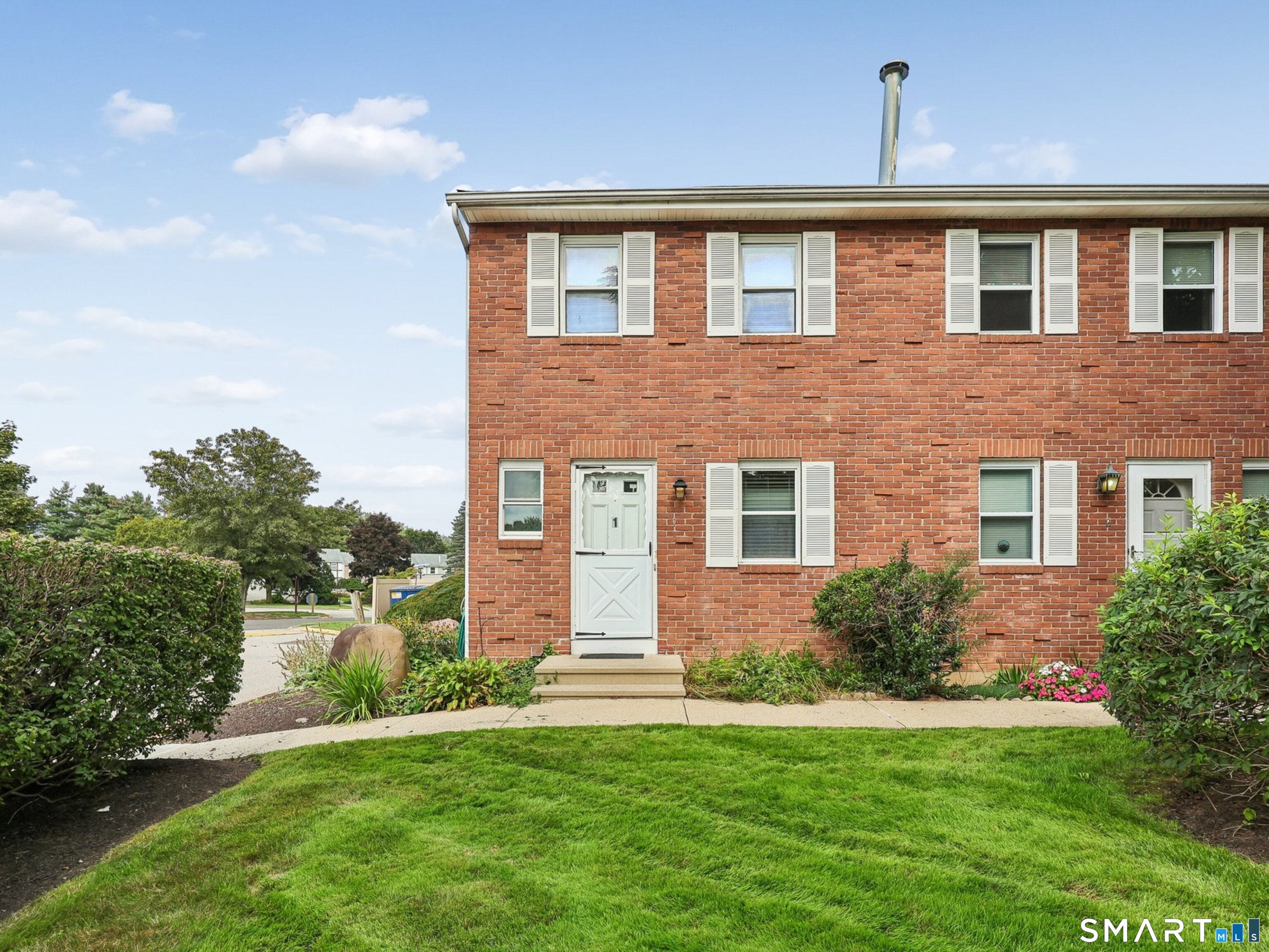 1 East Gate Lane Hamden CT 06514
