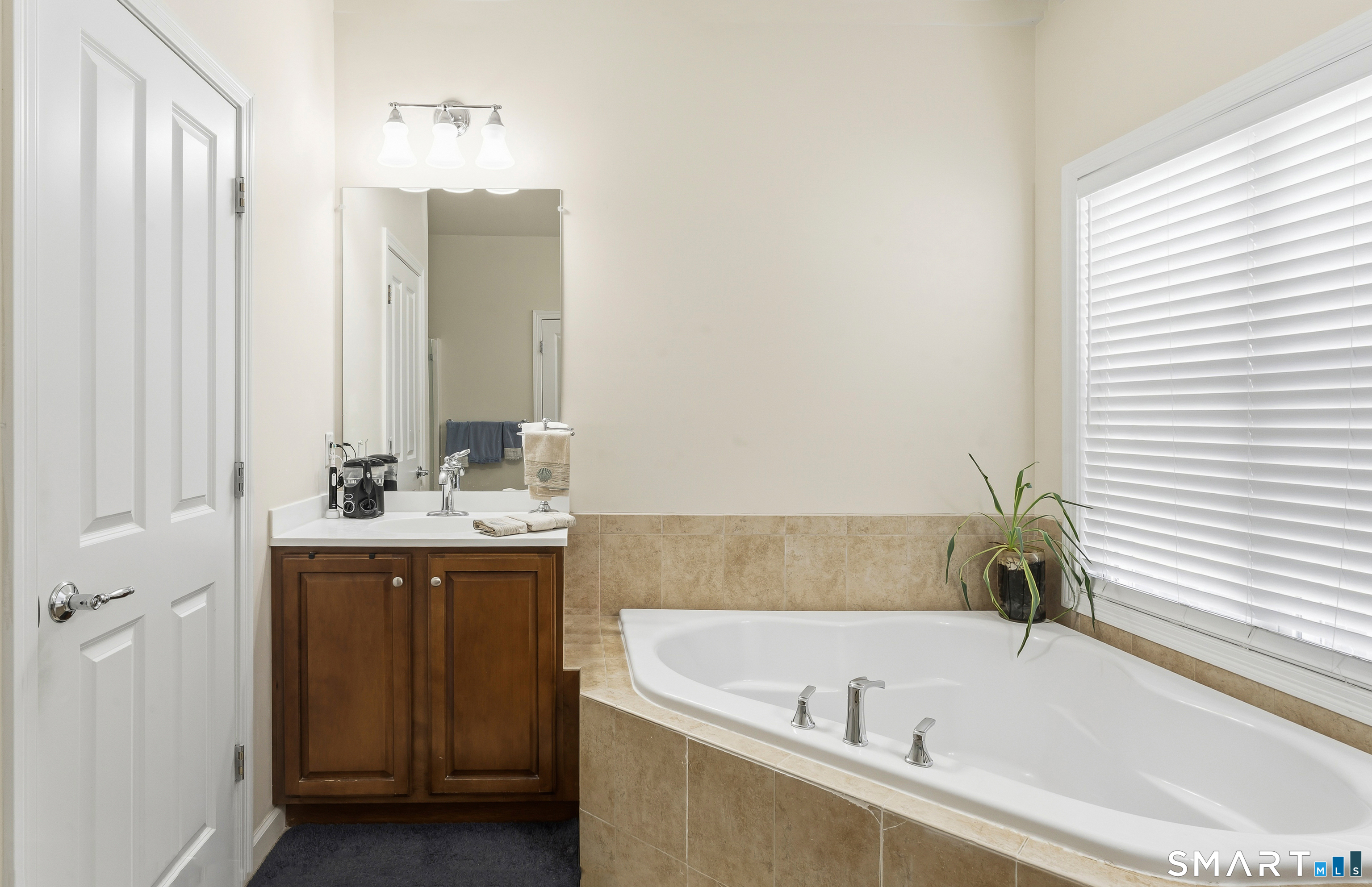 567 Inverness Court Oxford CT 06478