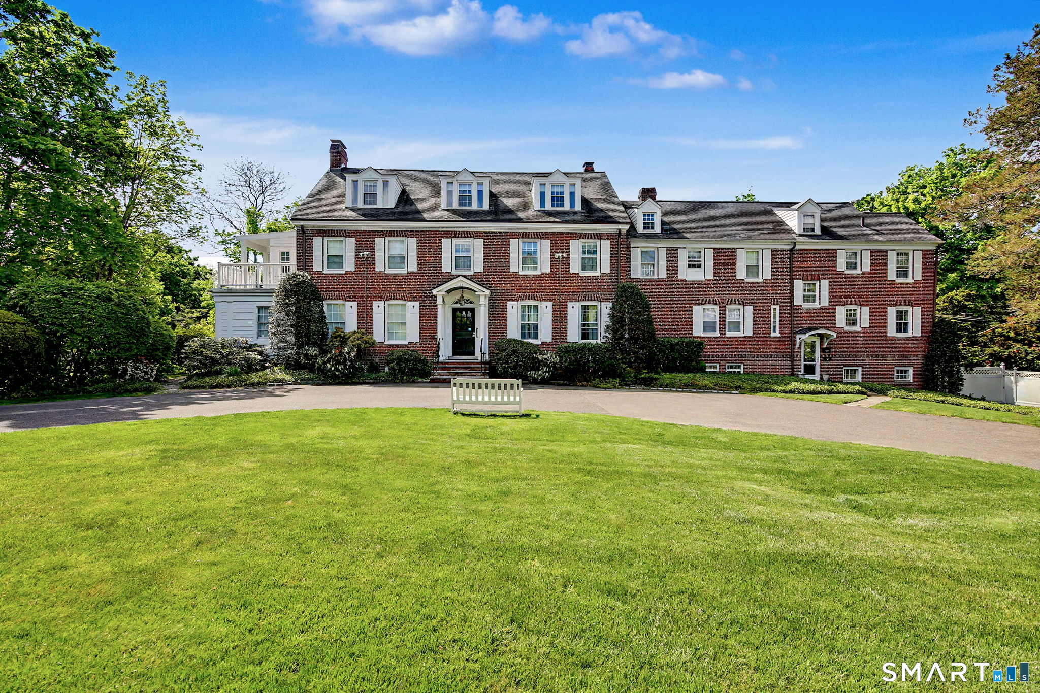 24 Saint Johns Place New Canaan CT 06840