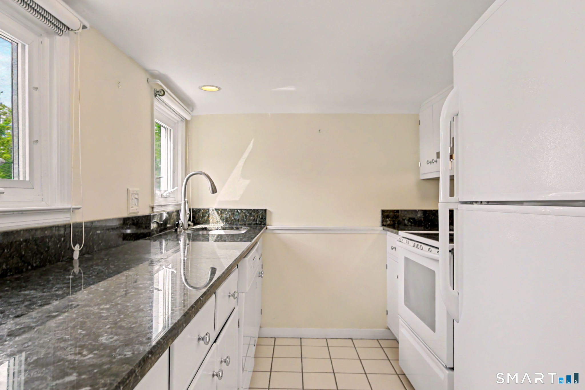 24 Saint Johns Place New Canaan CT 06840