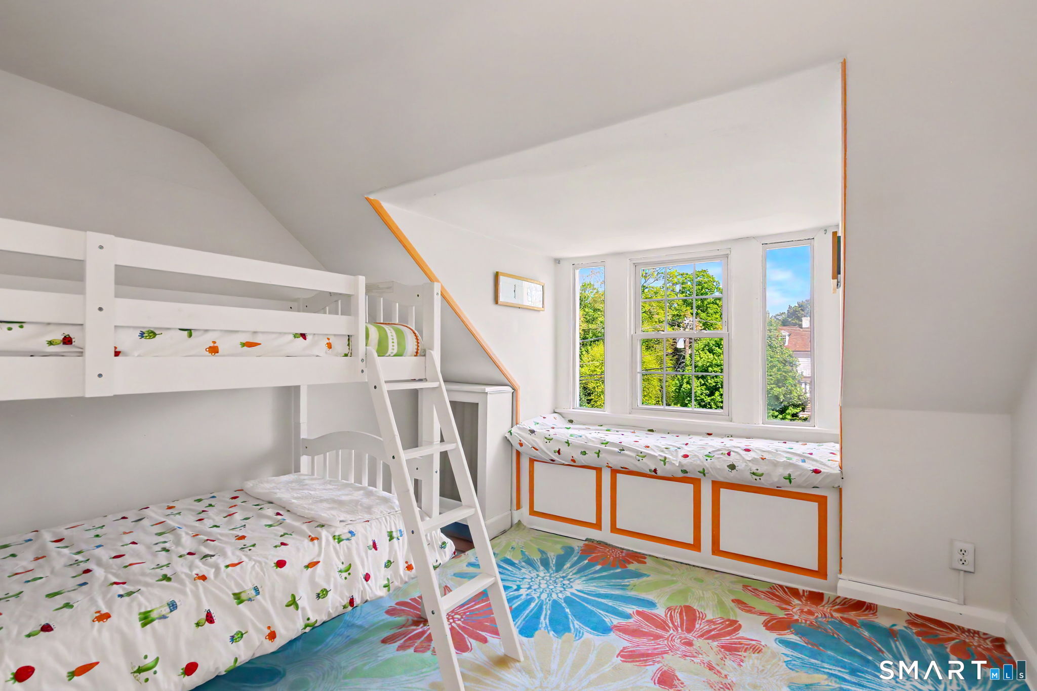 24 Saint Johns Place New Canaan CT 06840