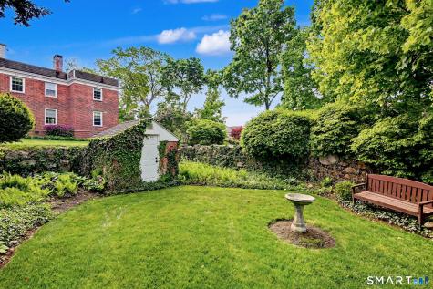 24 Saint Johns Place New Canaan CT 06840