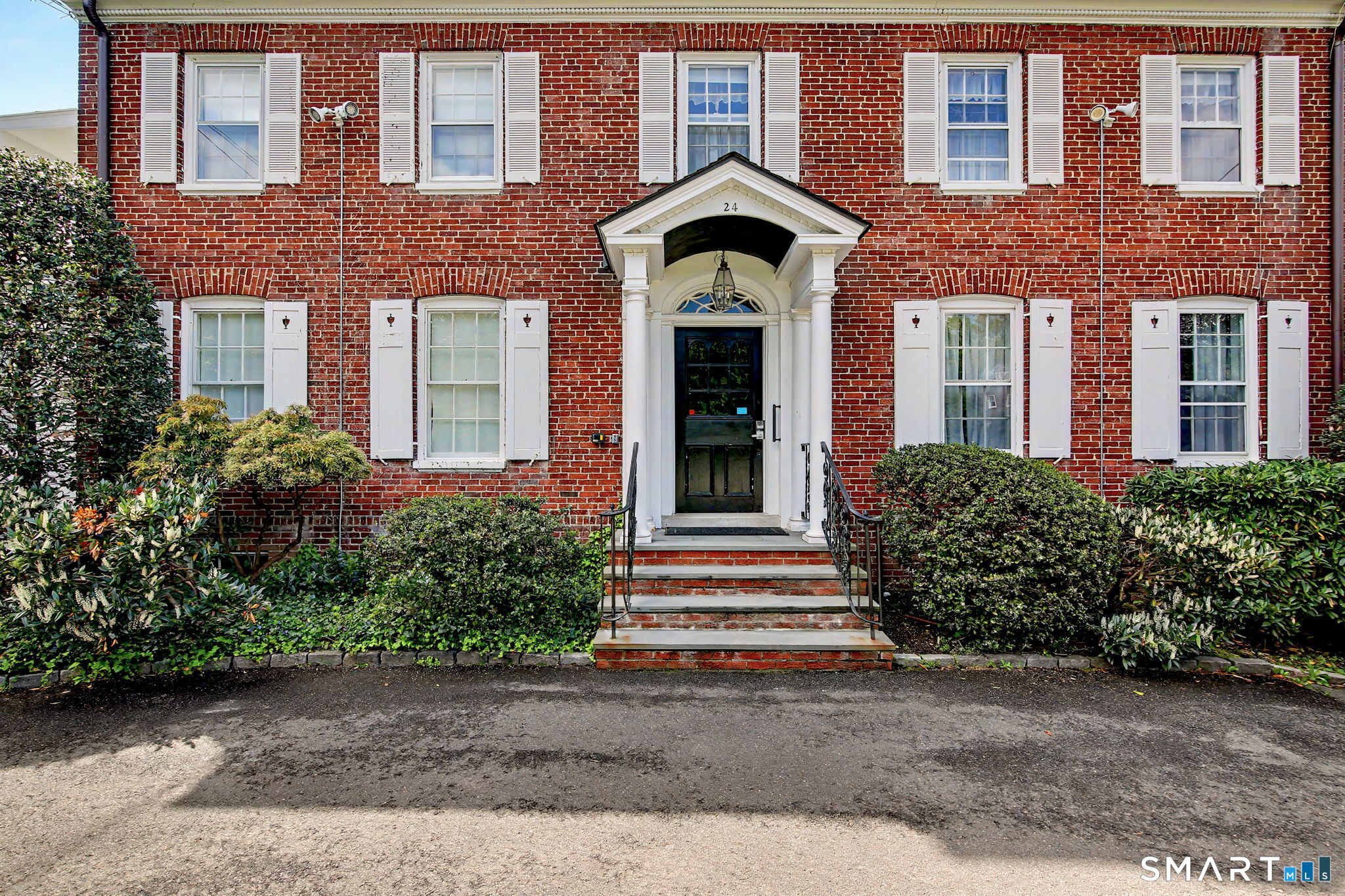 24 Saint Johns Place New Canaan CT 06840