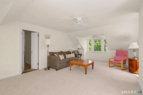 24 Saint Johns Place New Canaan CT 06840