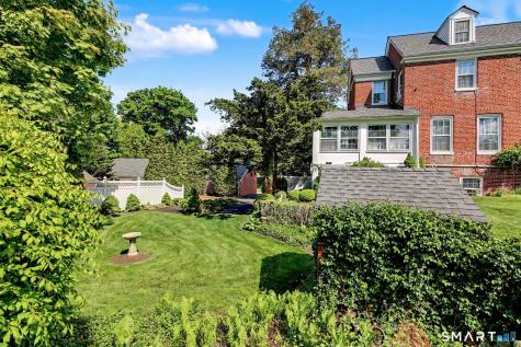 24 Saint Johns Place New Canaan CT 06840