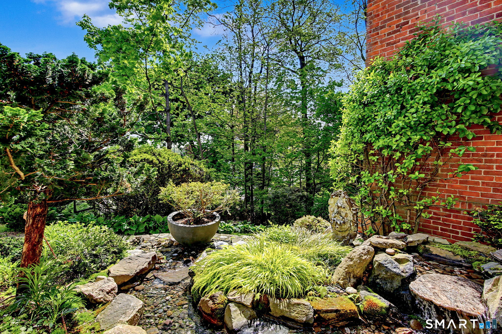 24 Saint Johns Place New Canaan CT 06840