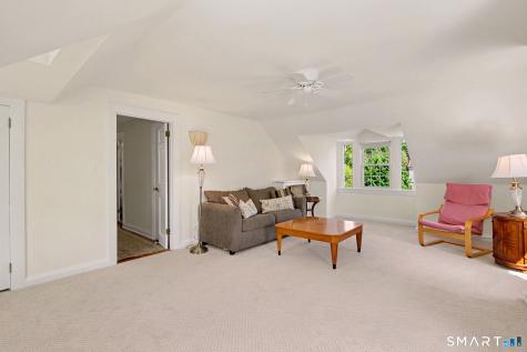 24 Saint Johns Place New Canaan CT 06840