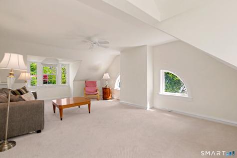 24 Saint Johns Place New Canaan CT 06840