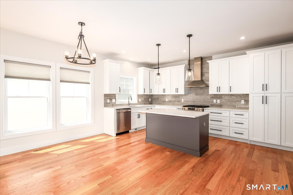8 Fieldstone Court Bethel CT 06801