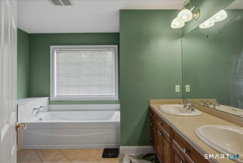 35 Maura Lane Danbury CT 06810