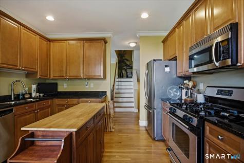 35 Maura Lane Danbury CT 06810
