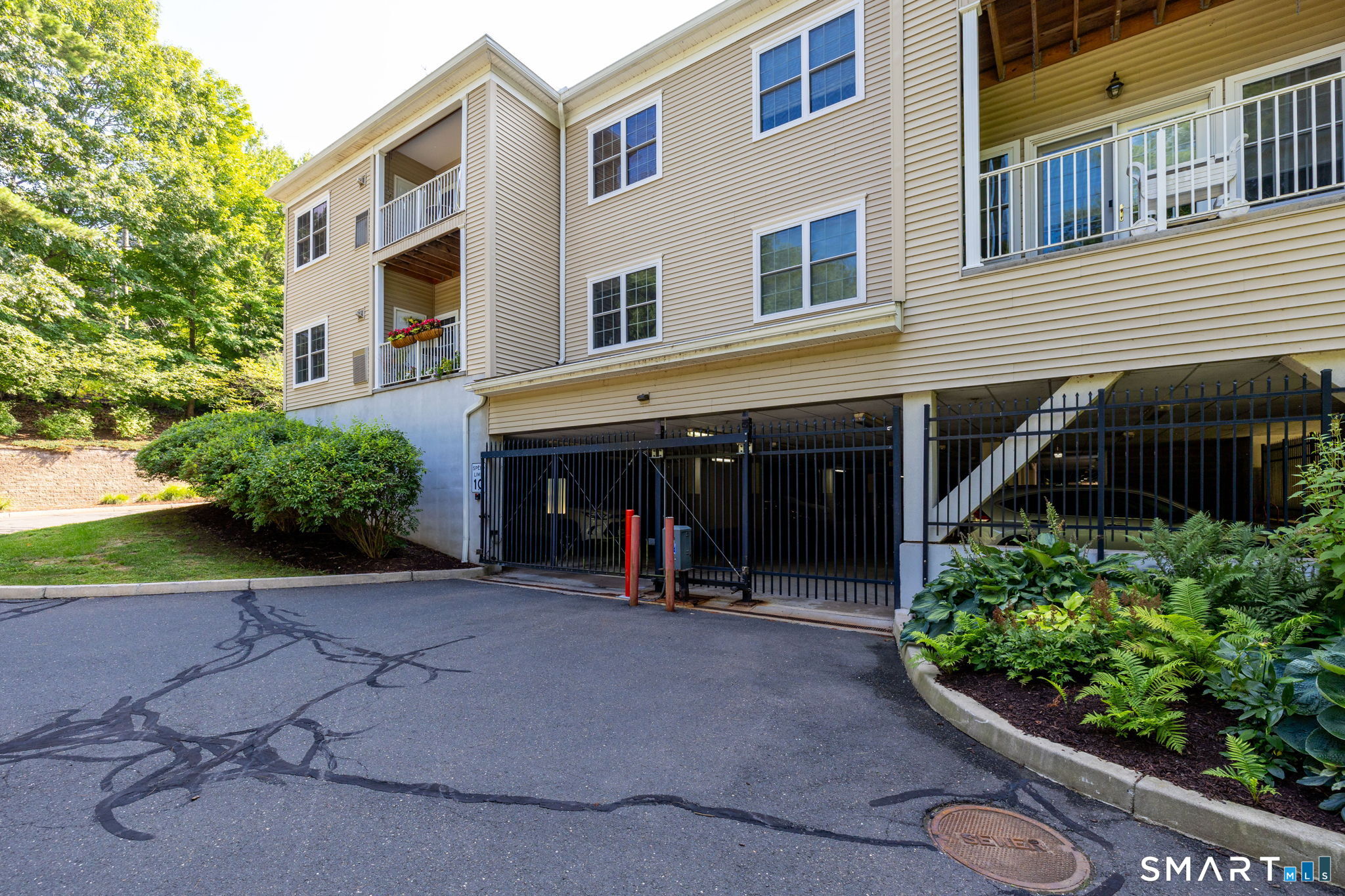 1 West Street Simsbury CT 06070