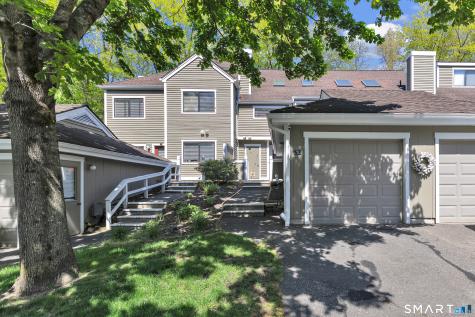 9 Country Walk Shelton CT 06484