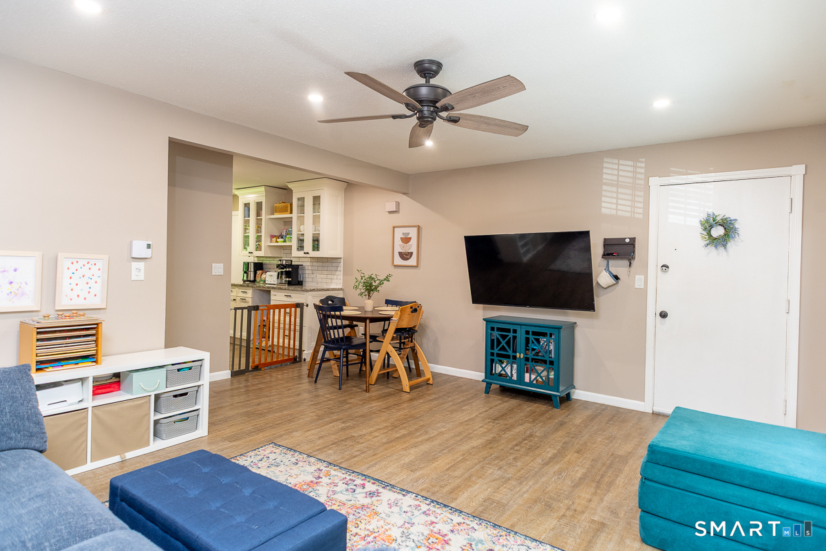646 Howe Avenue Shelton CT 06484