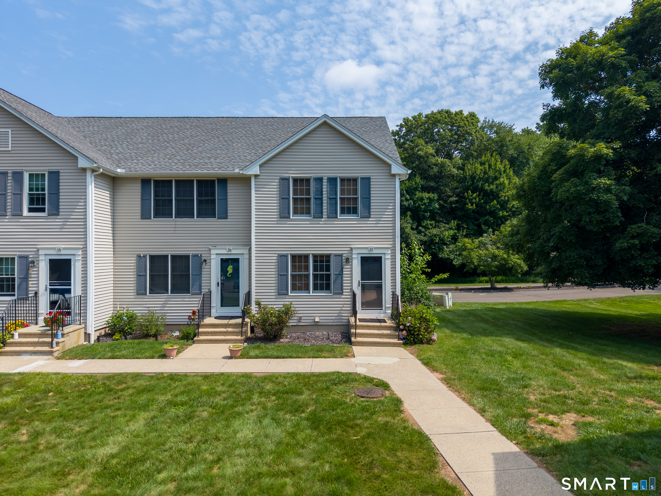 21 White Tail Lane Wallingford CT 06492