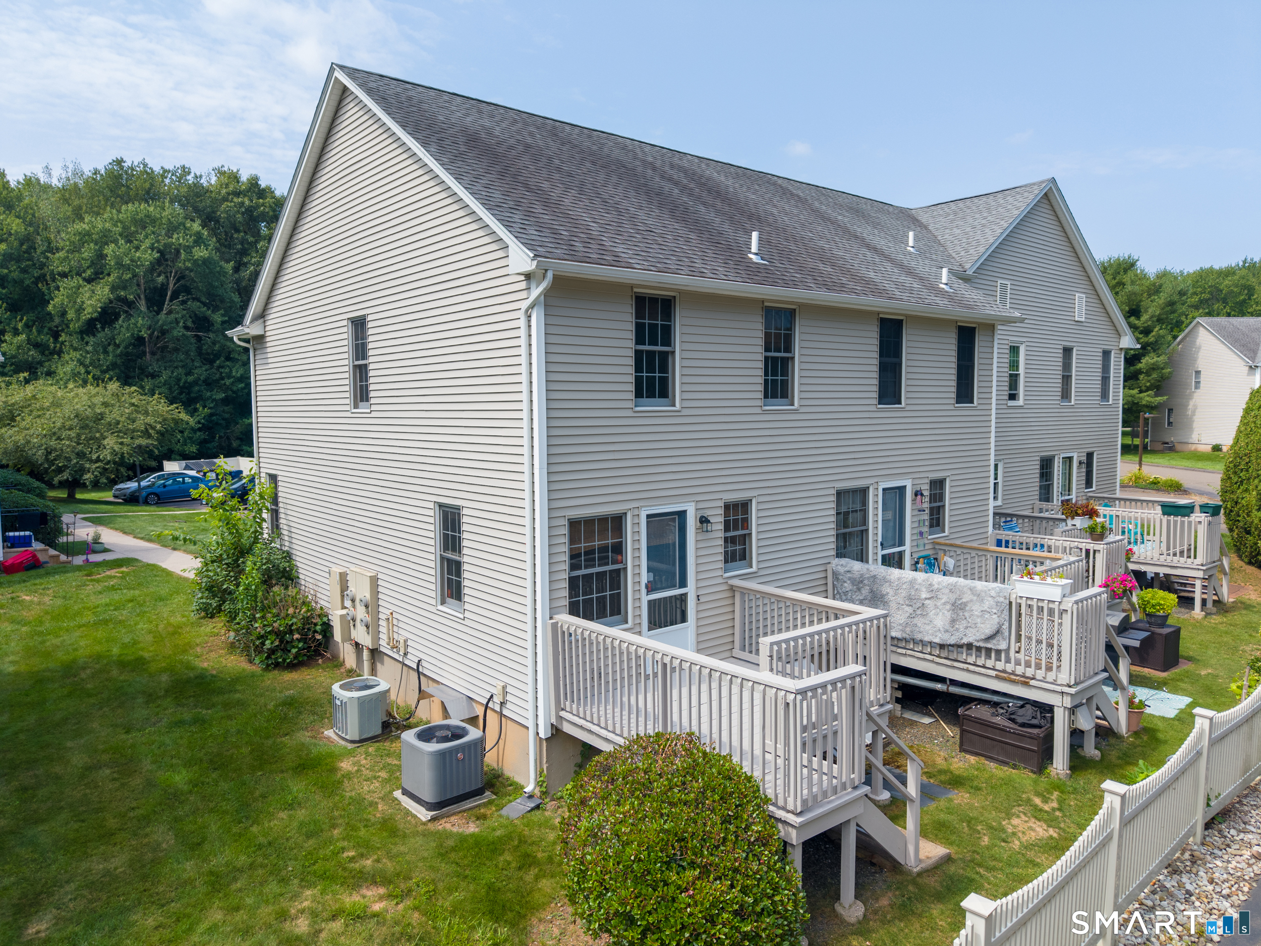 21 White Tail Lane Wallingford CT 06492