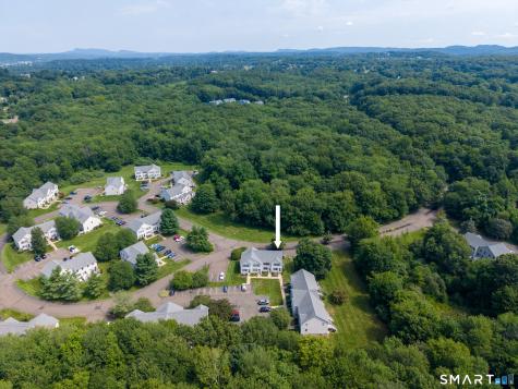 21 White Tail Lane Wallingford CT 06492