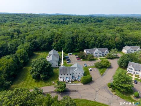 21 White Tail Lane Wallingford CT 06492