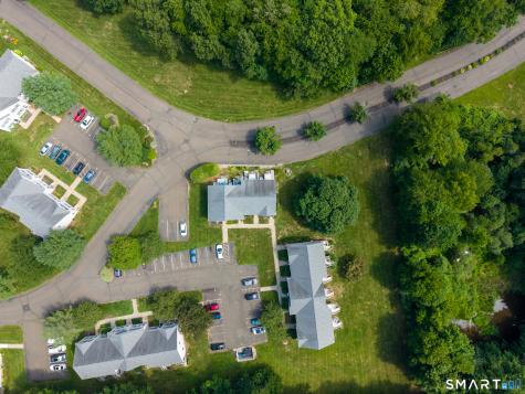 21 White Tail Lane Wallingford CT 06492