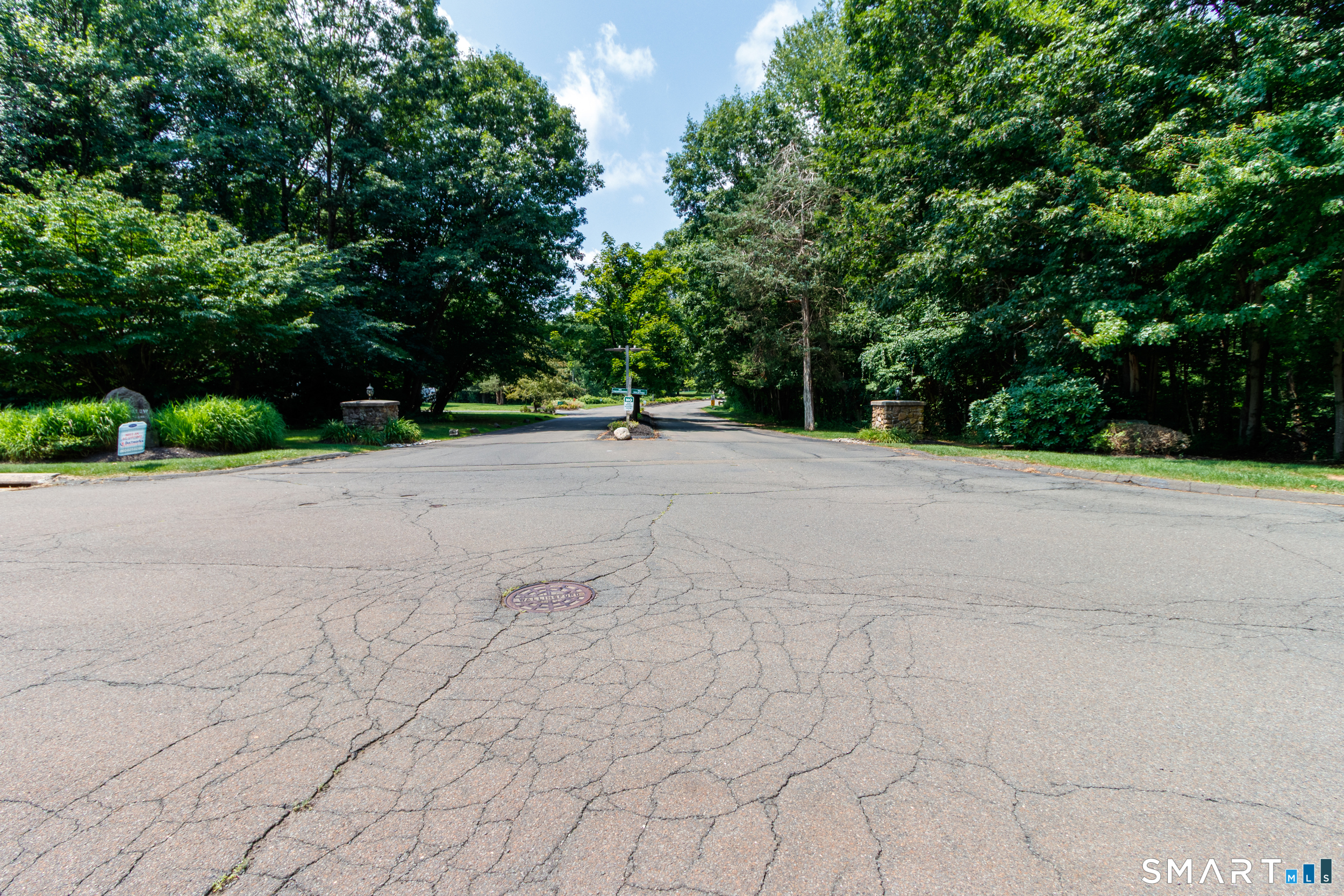 21 White Tail Lane Wallingford CT 06492