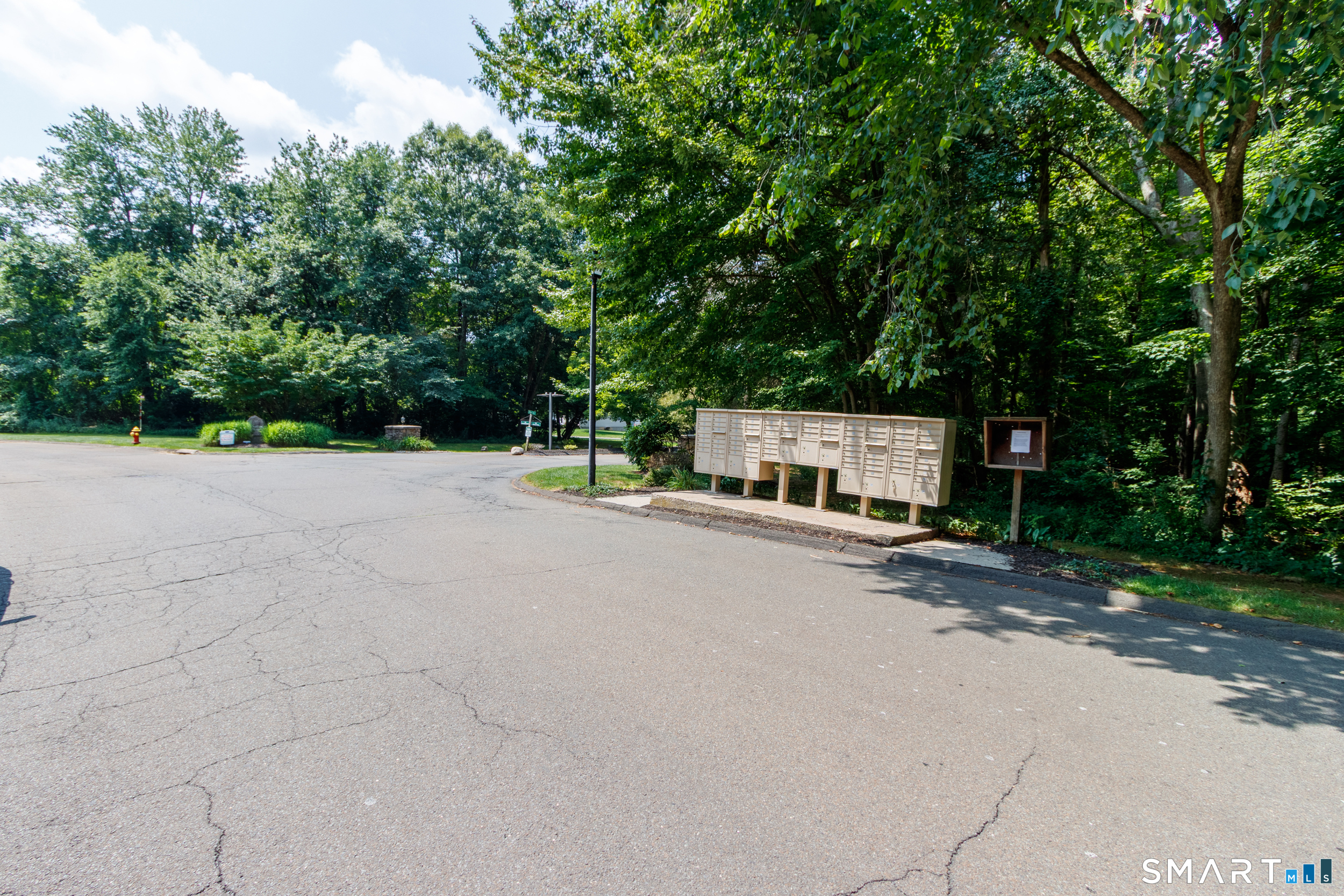 21 White Tail Lane Wallingford CT 06492