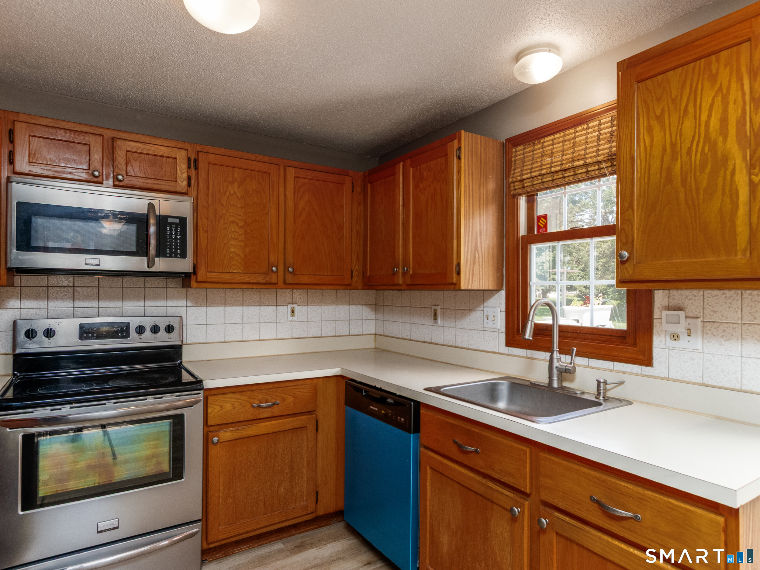 21 White Tail Lane Wallingford CT 06492