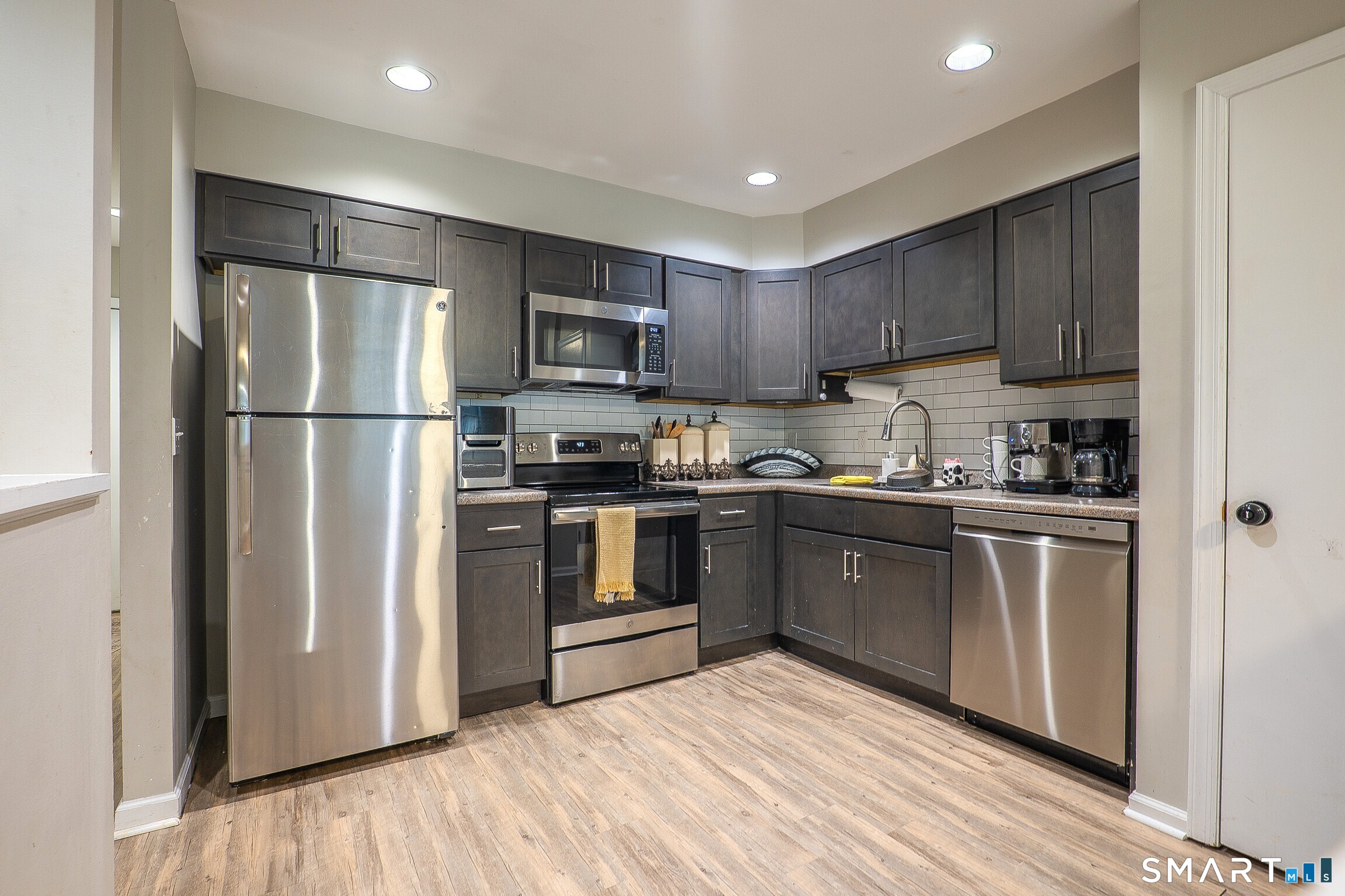 32 Deer Run Bethel CT 06801