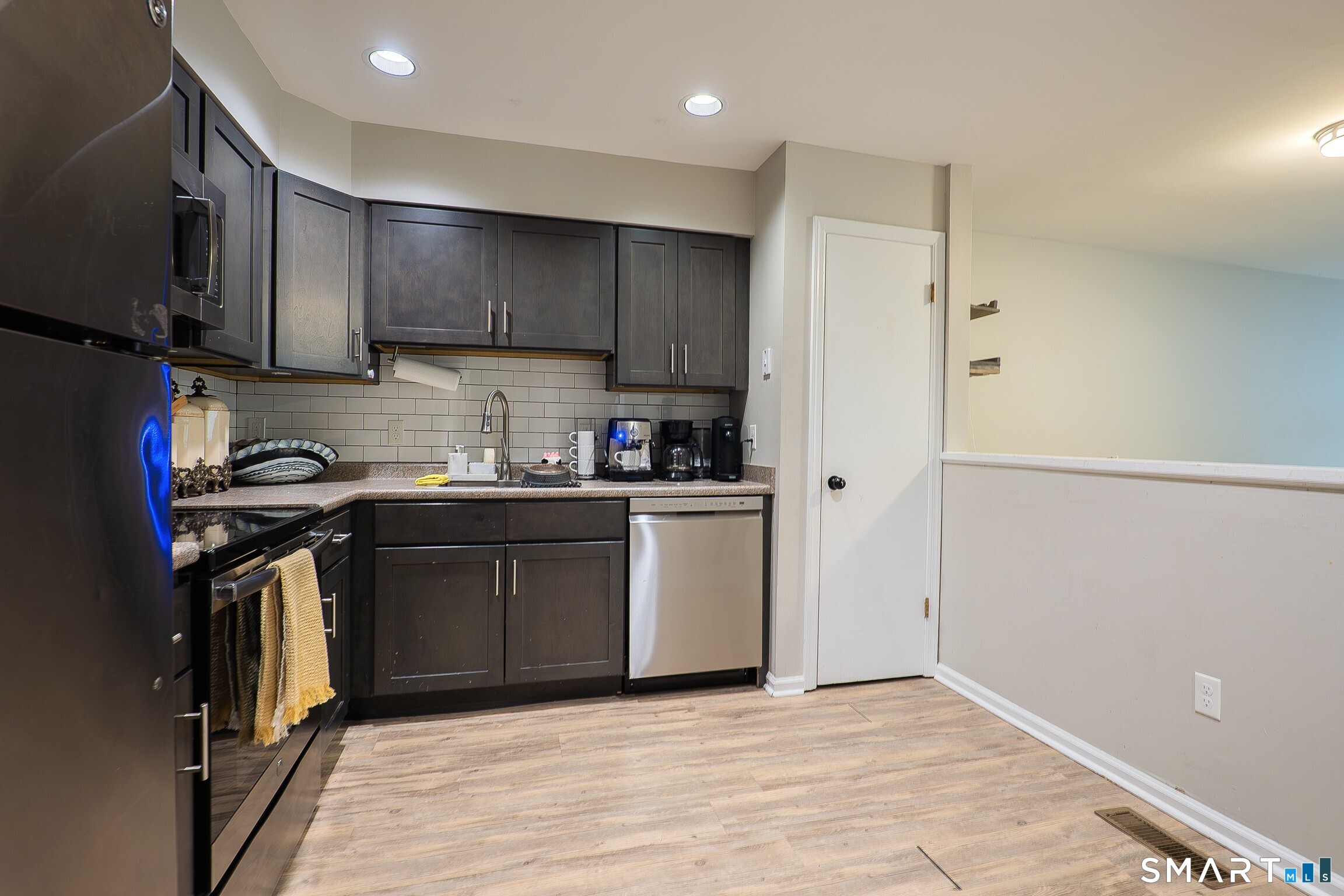 32 Deer Run Bethel CT 06801