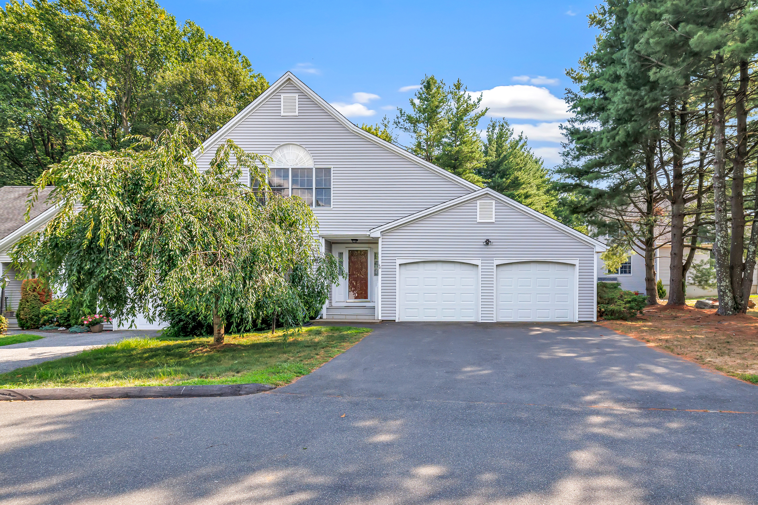 398 Woodridge Shelton CT 06484