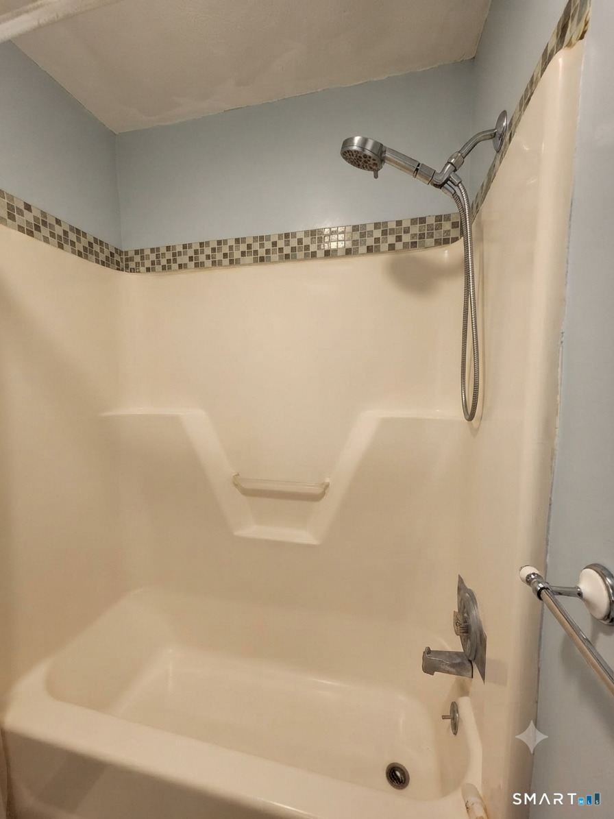 256 Sterling Village Meriden CT 06450