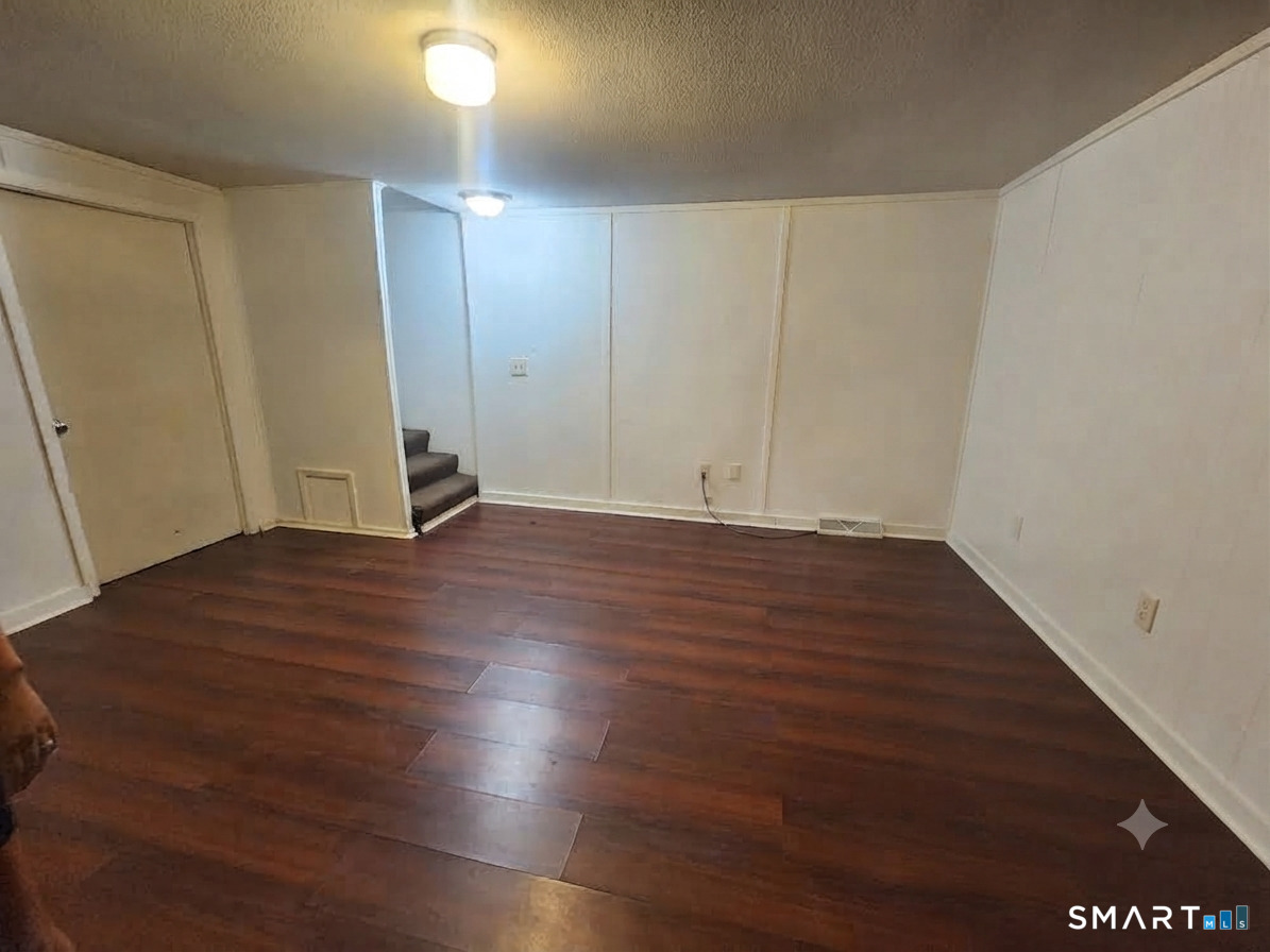 256 Sterling Village Meriden CT 06450
