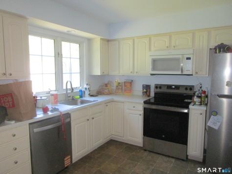 4 Founders Village Clinton CT 06413