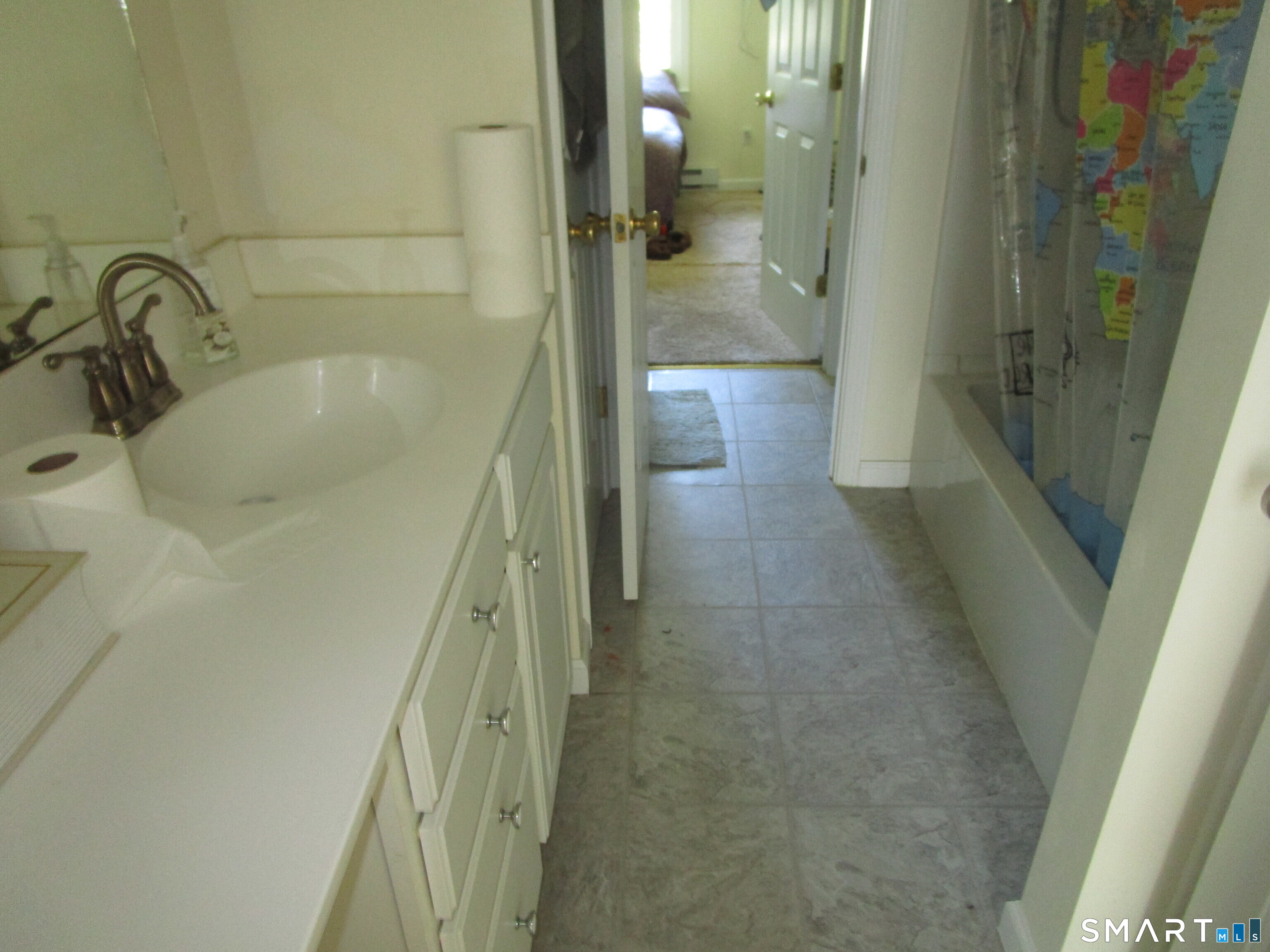 4 Founders Village Clinton CT 06413
