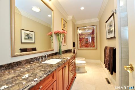 2 Schuyler Lane Bloomfield CT 06002