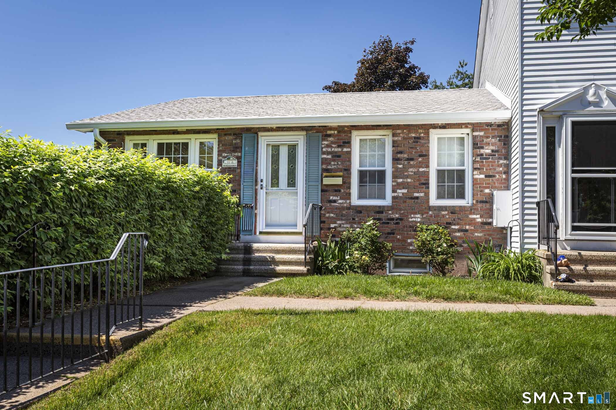 27 Esquire Drive Manchester CT 06042