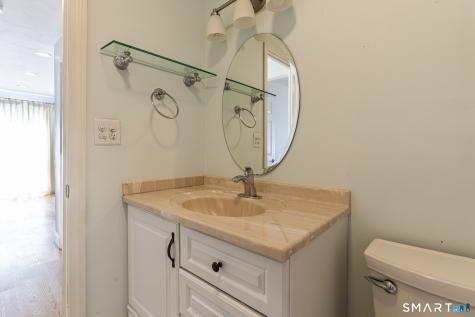 27 Esquire Drive Manchester CT 06042