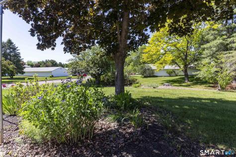 27 Esquire Drive Manchester CT 06042