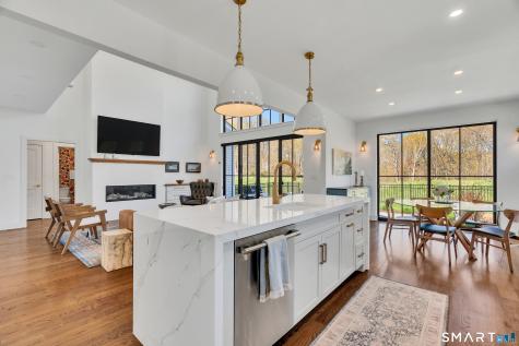 4 Bentons Knoll Guilford CT 06437