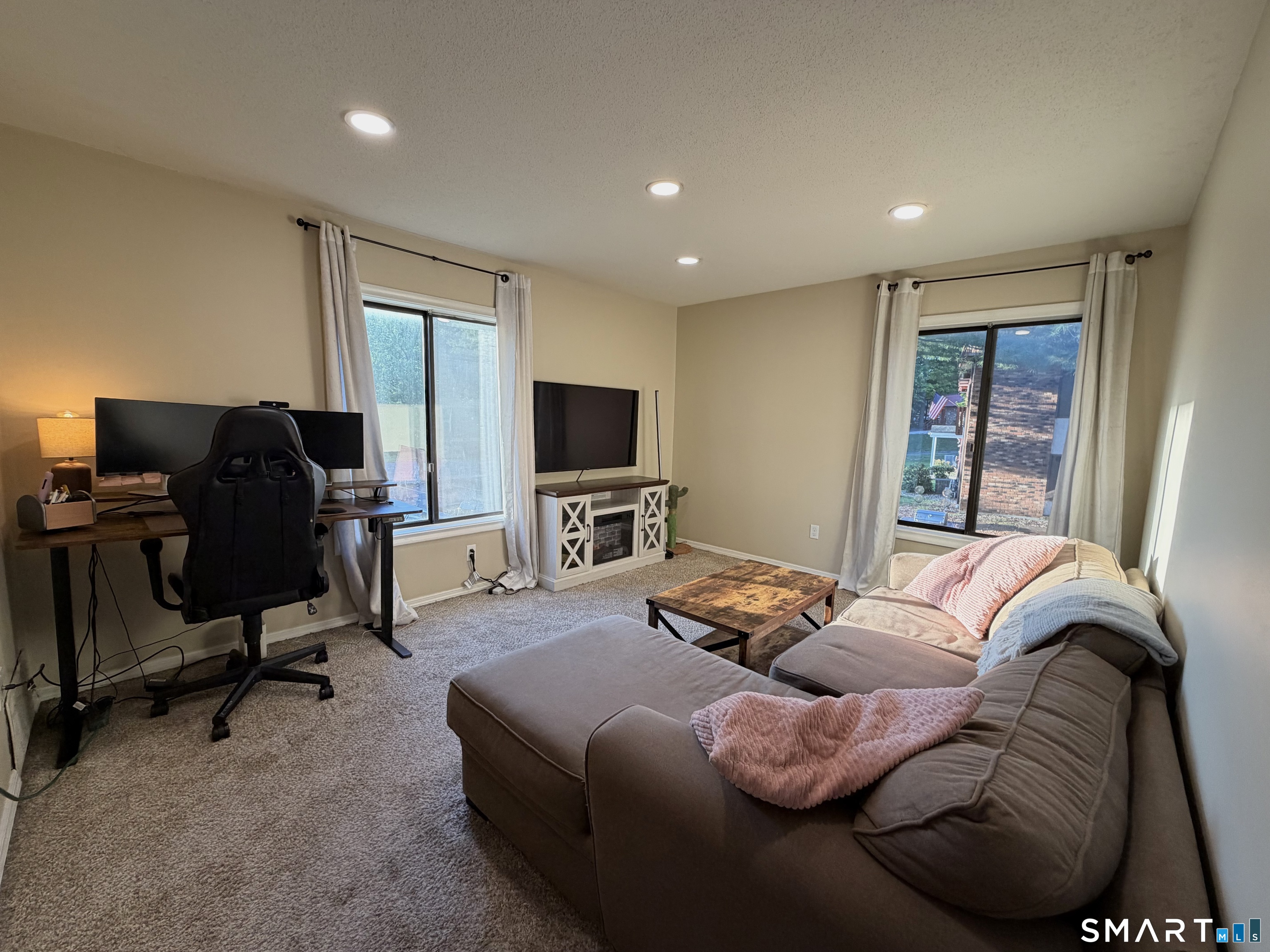 95 Woodsedge Drive Newington CT 06111