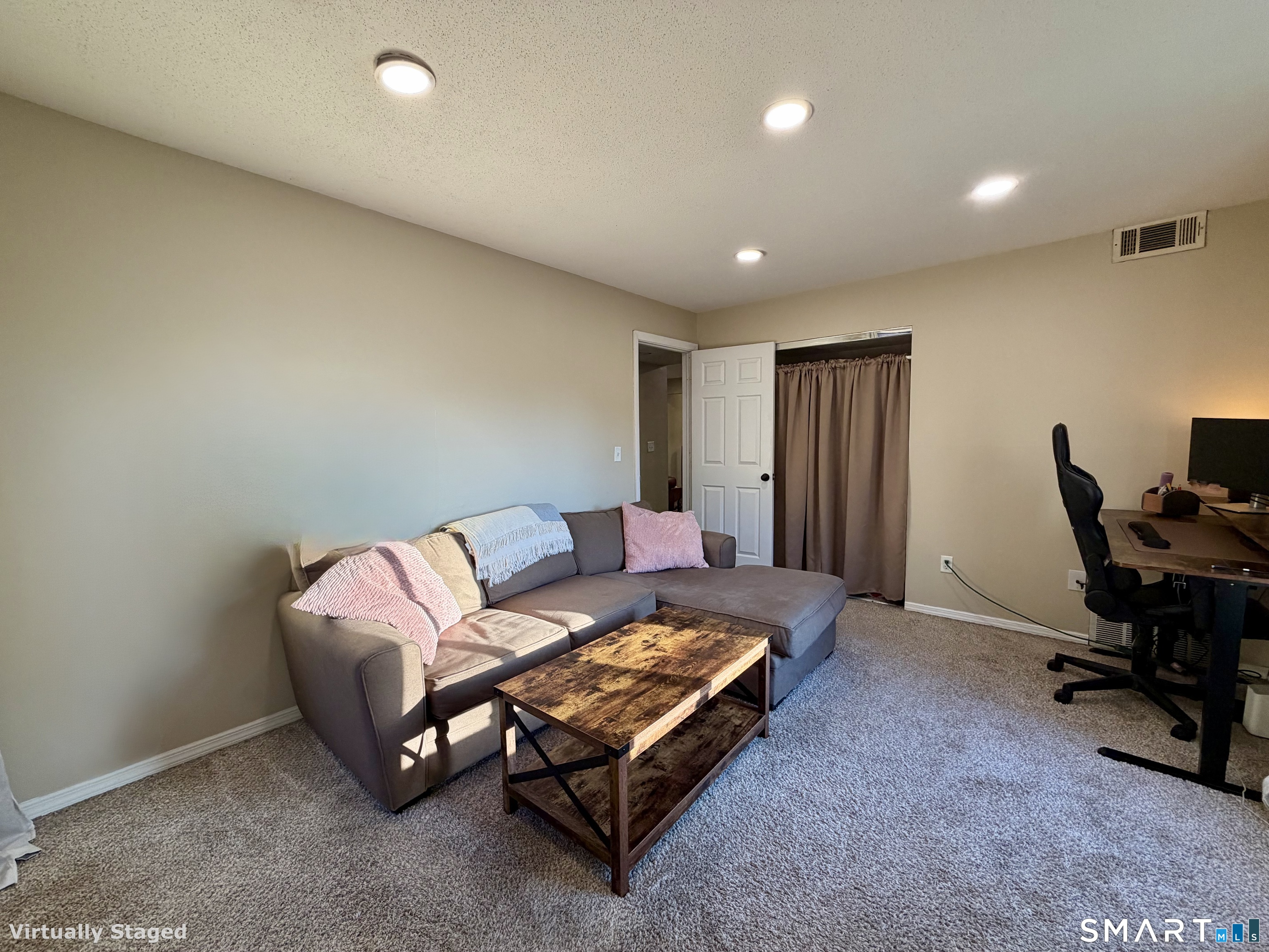 95 Woodsedge Drive Newington CT 06111