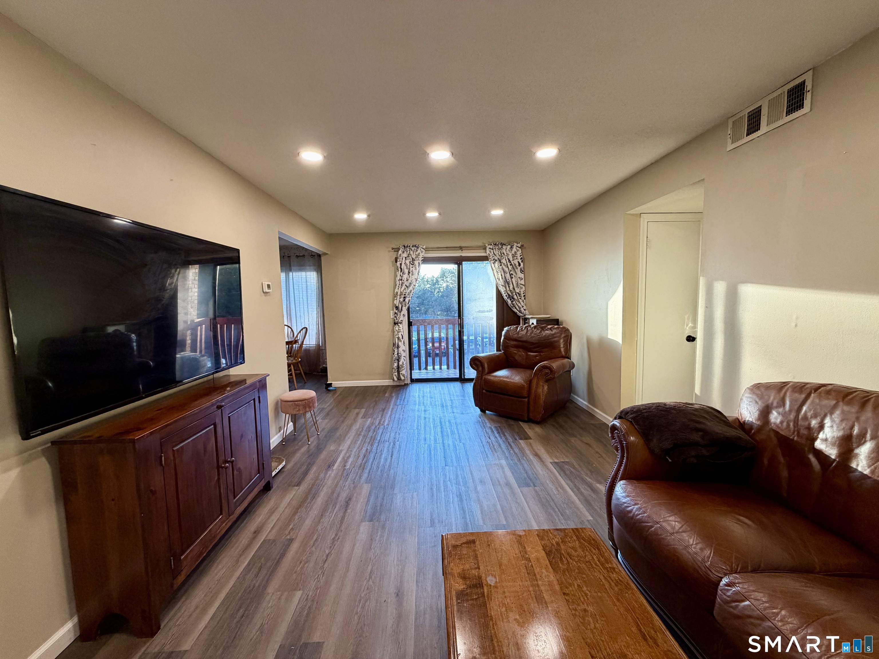 95 Woodsedge Drive Newington CT 06111