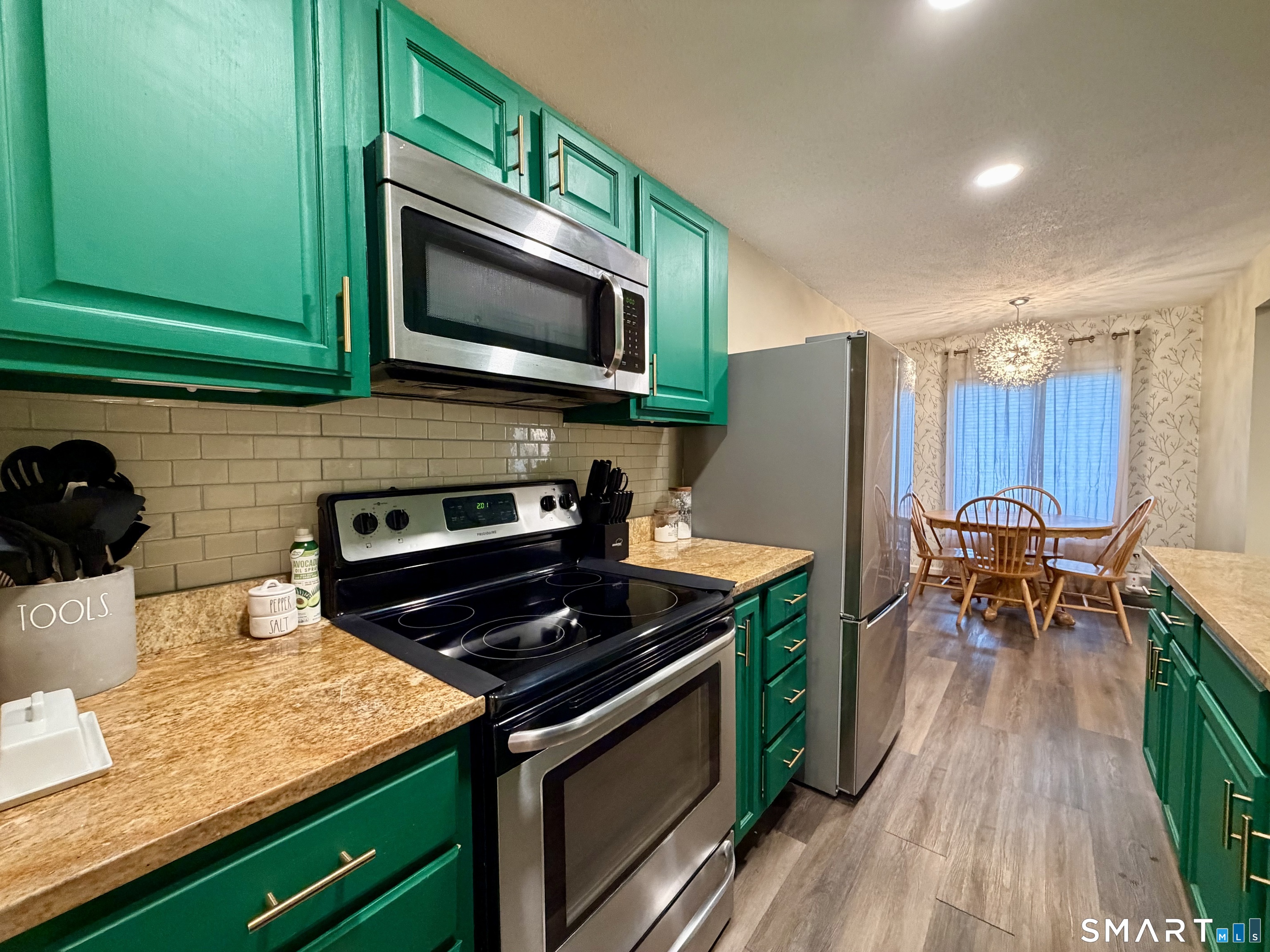 95 Woodsedge Drive Newington CT 06111