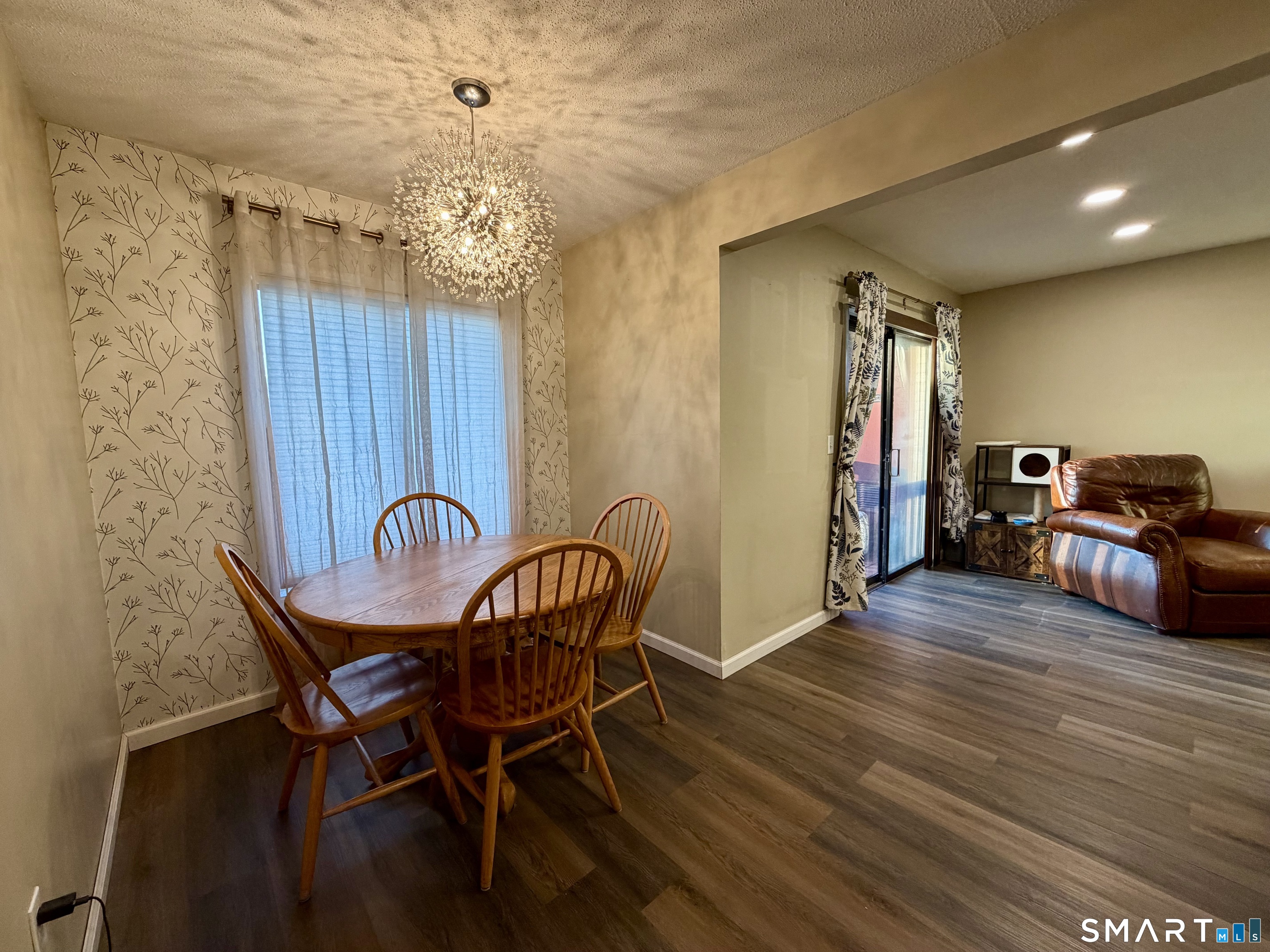 95 Woodsedge Drive Newington CT 06111