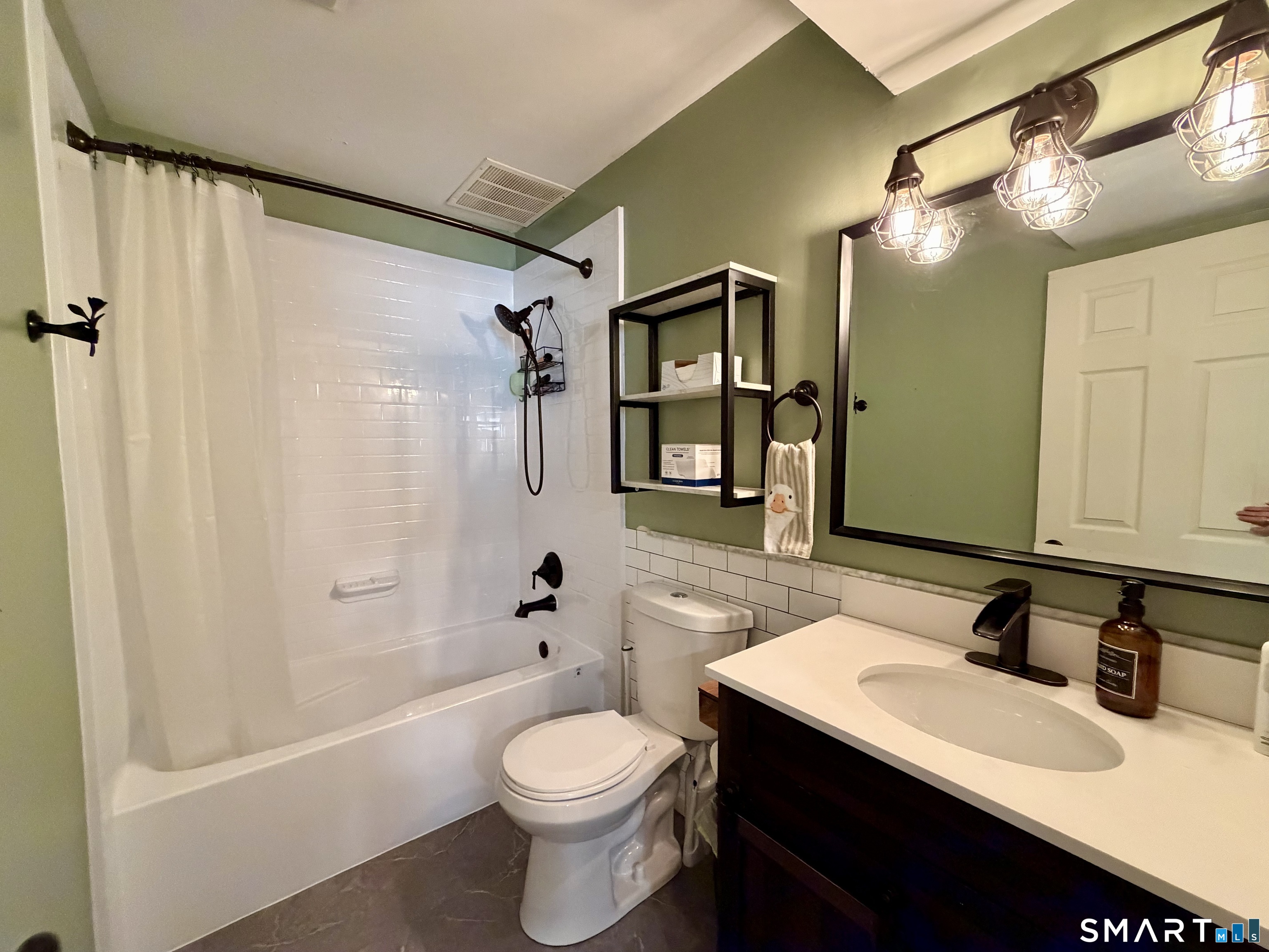 95 Woodsedge Drive Newington CT 06111