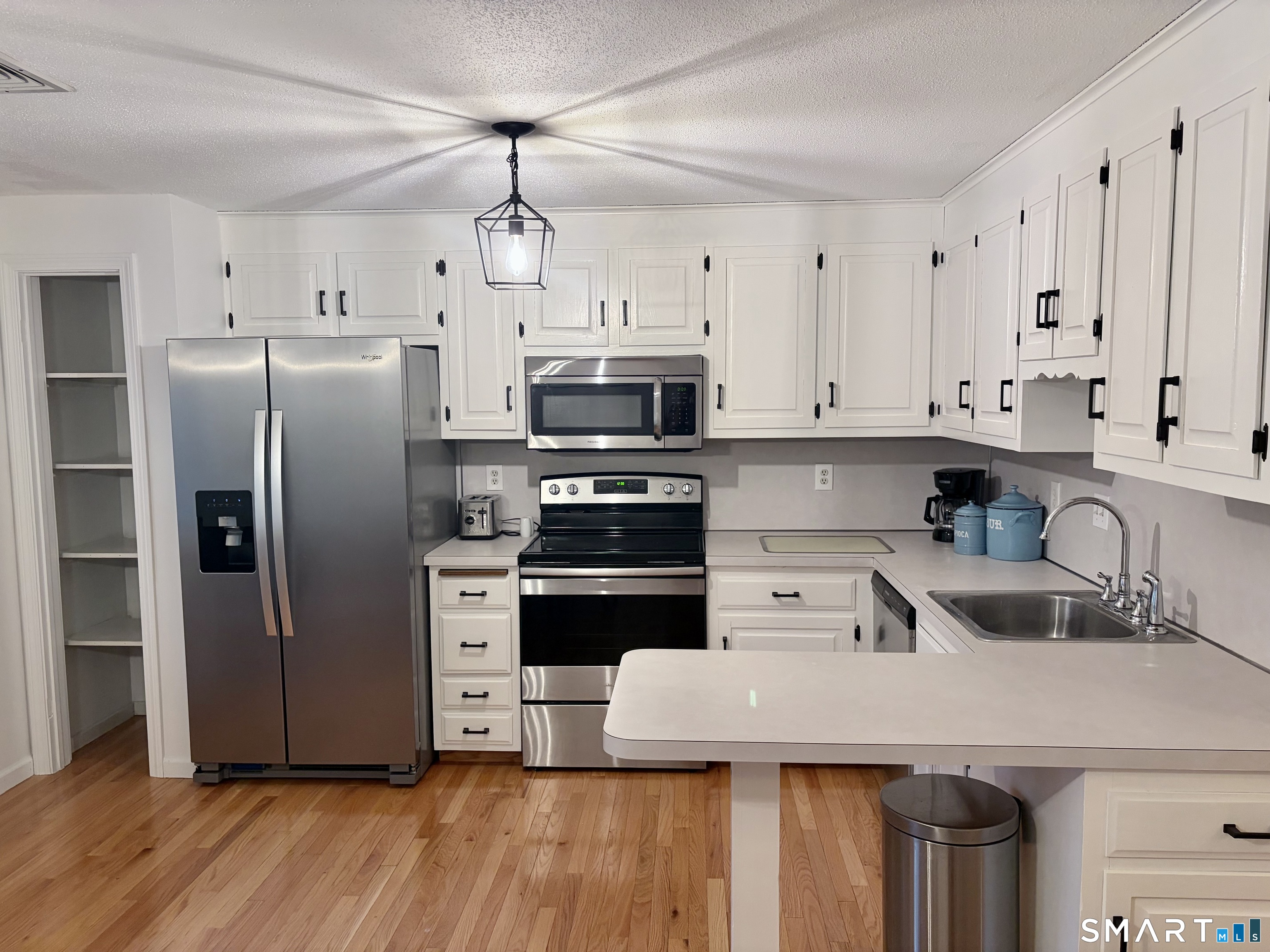 127 Songbird Lane Farmington CT 06032