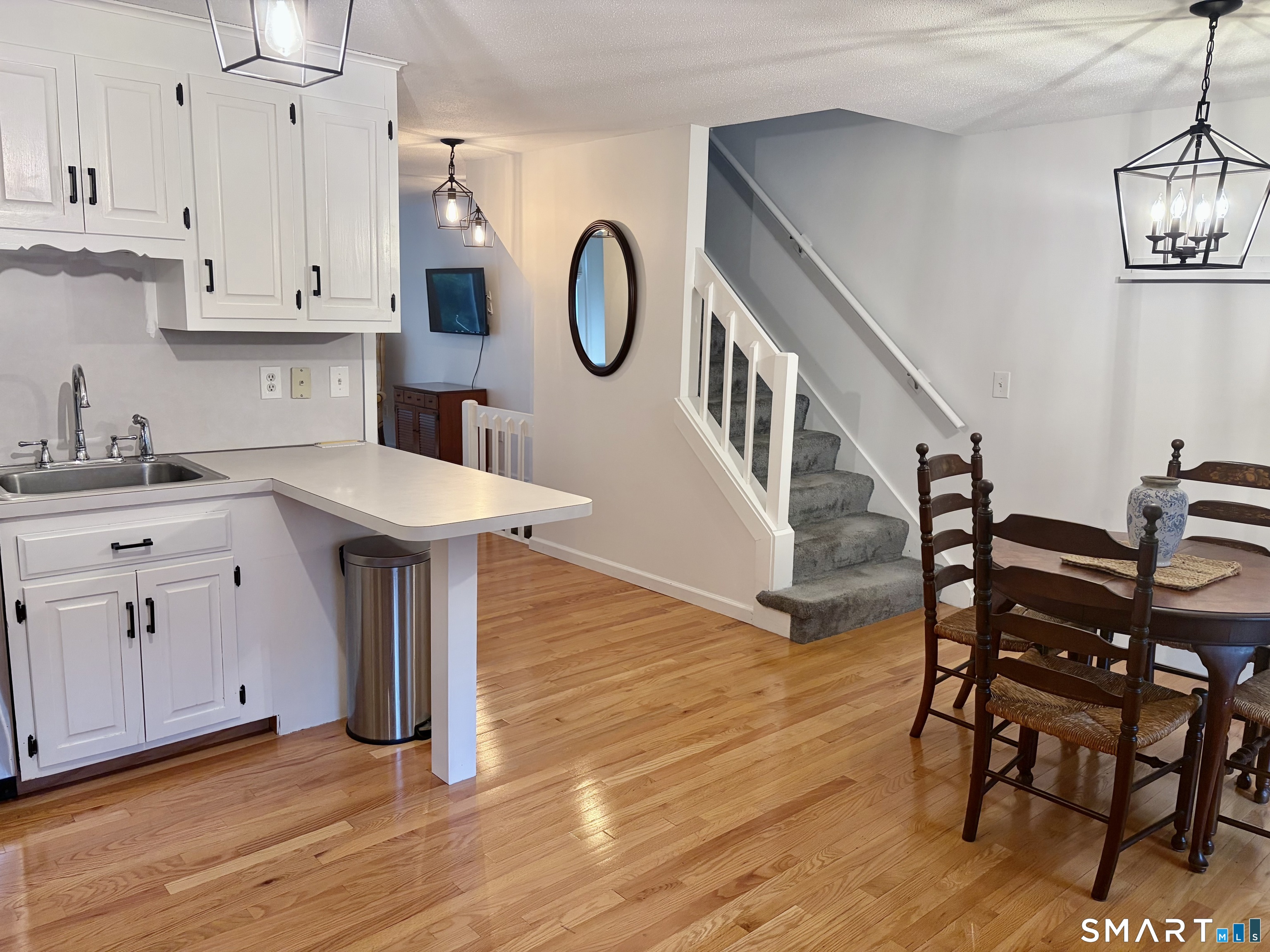 127 Songbird Lane Farmington CT 06032