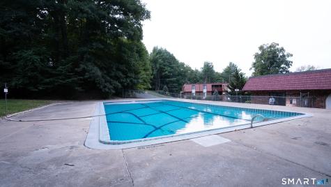 15 Woodsedge Drive Newington CT 06111